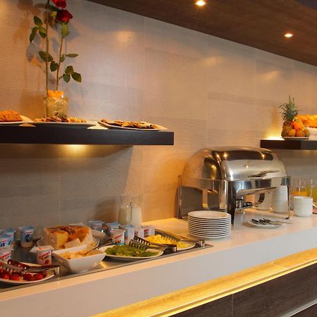 Hotel Los Espanoles Plus Santiago Restaurant photo