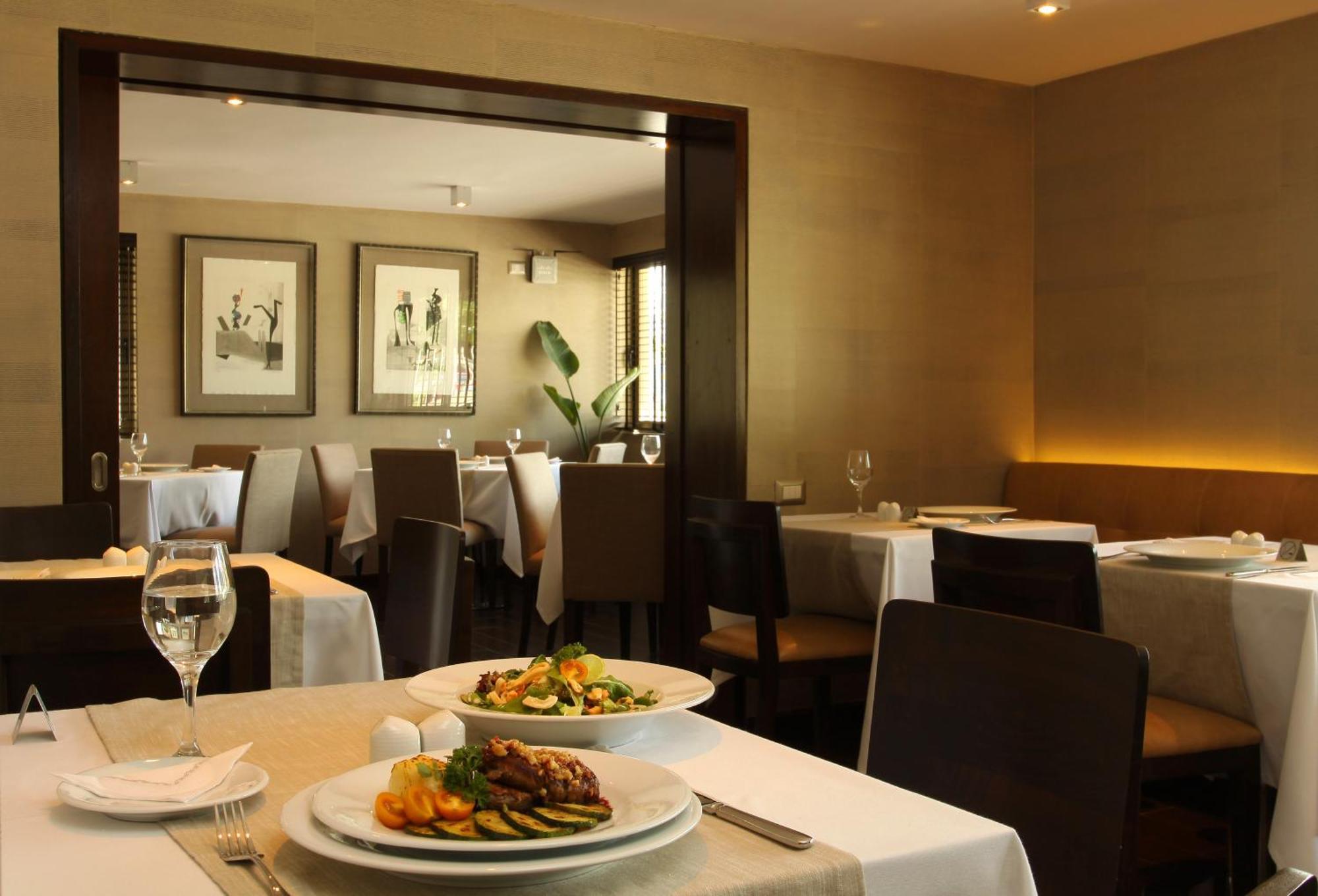 Hotel Los Espanoles Plus Santiago Restaurant photo